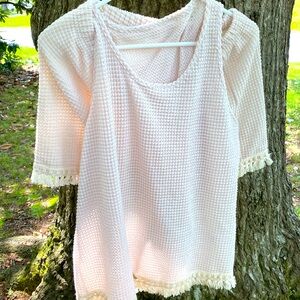 This is Branden shirt land short set size large! However I did take the tag off